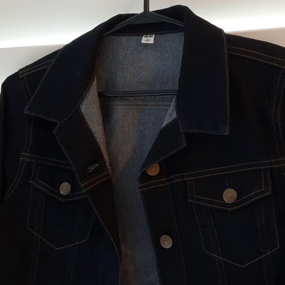 Womens Uniqlo dark blue jean jacket - size small - Picture 2 of 5